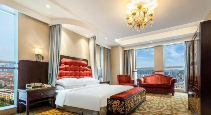 Bed in New Century Hotel Nanjing
