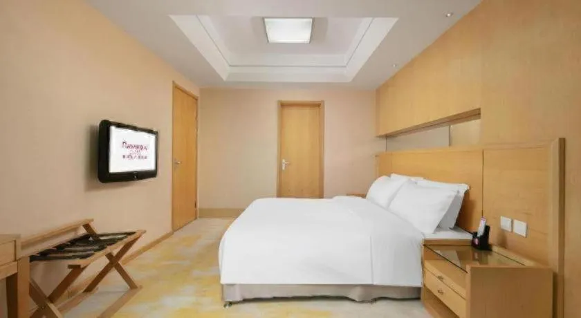 Bed in Ramada Plaza Shenyang Citycenter