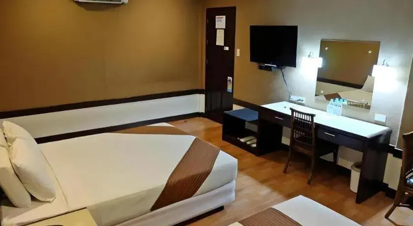 Holiday Spa Hotel Holiday Spa Hotel