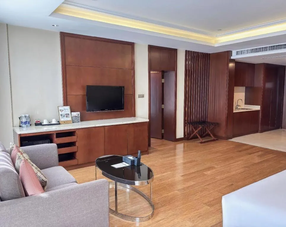 Bed in Kunming Golden Eagle Summit Hotel