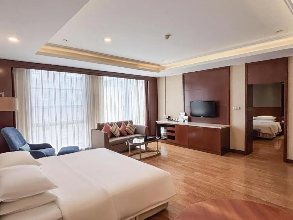 Bed in Kunming Golden Eagle Summit Hotel