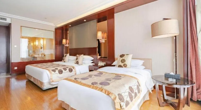 Bed in Kunming Golden Eagle Summit Hotel