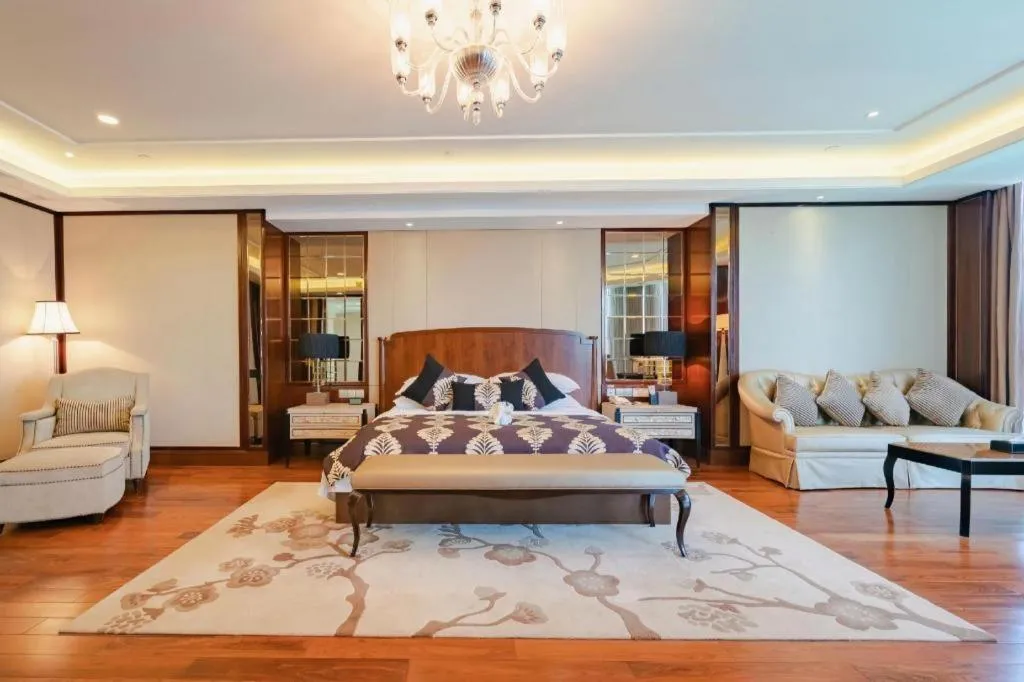 Bed in Kunming Golden Eagle Summit Hotel