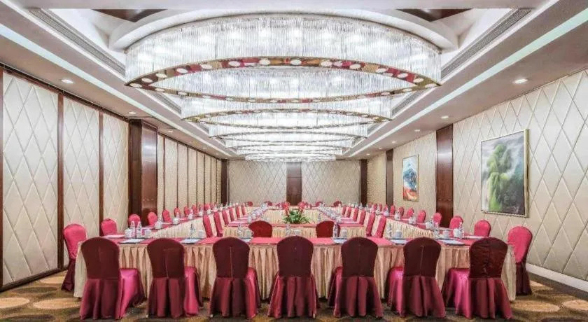 Kunming Golden Eagle Summit Hotel