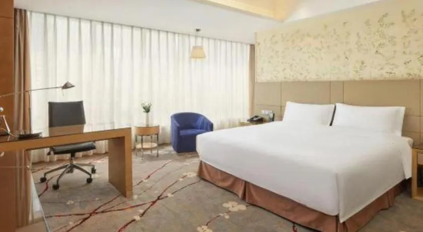 Bed in Yueyang Grand Skylight Hotel