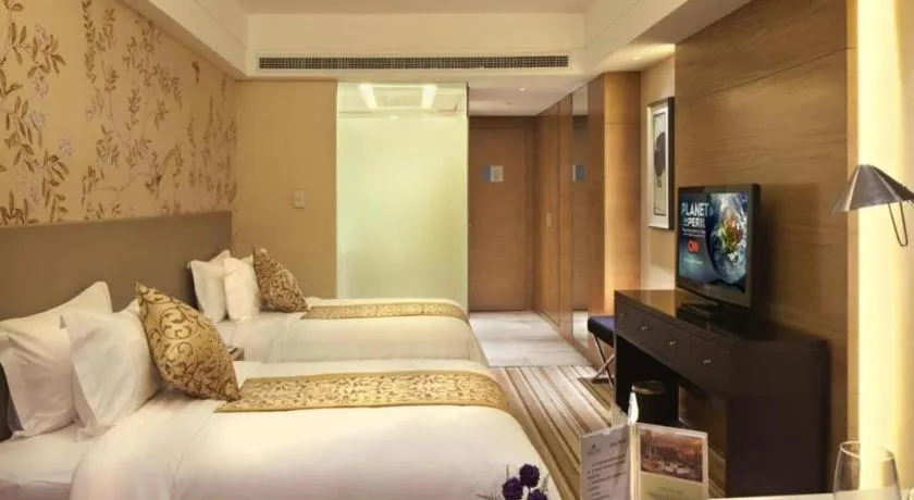 Bed in Yueyang Grand Skylight Hotel