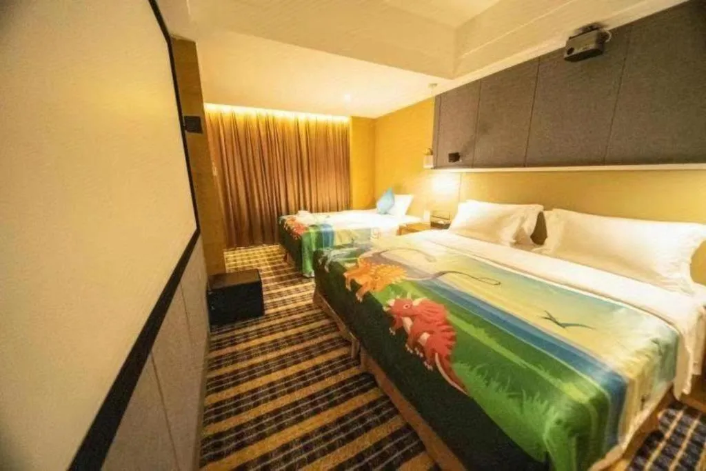 Bed in Yueyang Grand Skylight Hotel