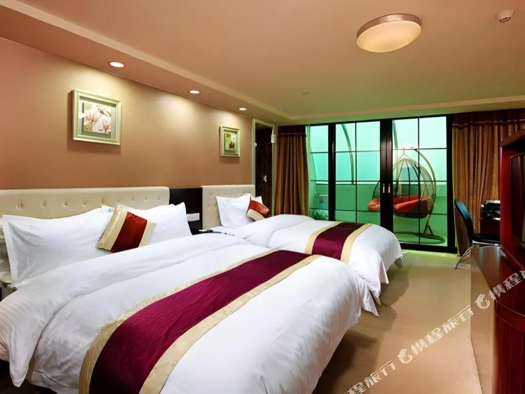 Bed in New World Hotel