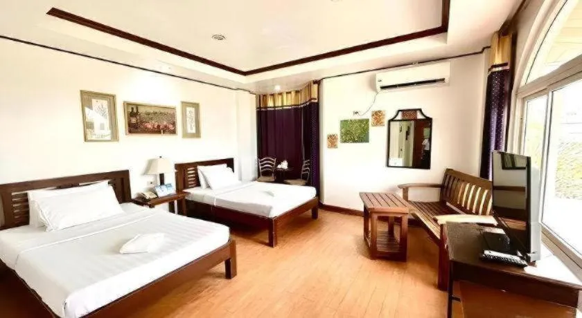 Bed in Subic Park Hotel