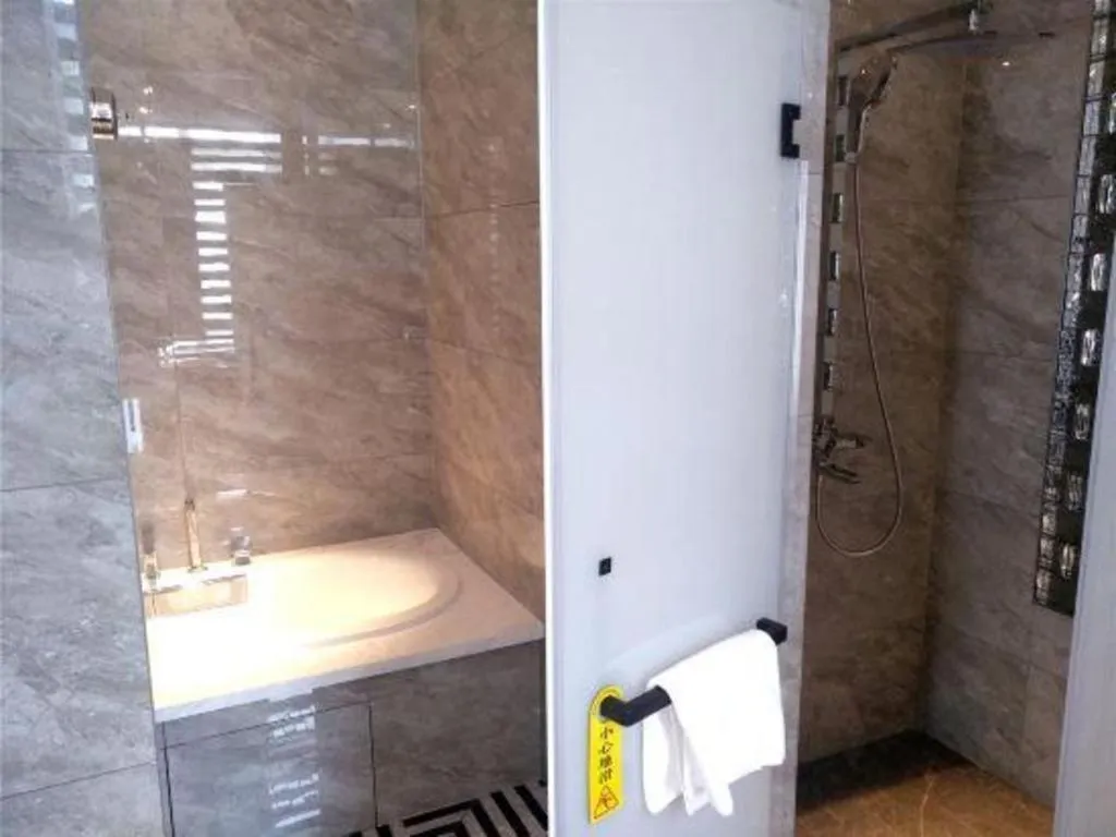 Zhong Yi Peng Ao Hotel