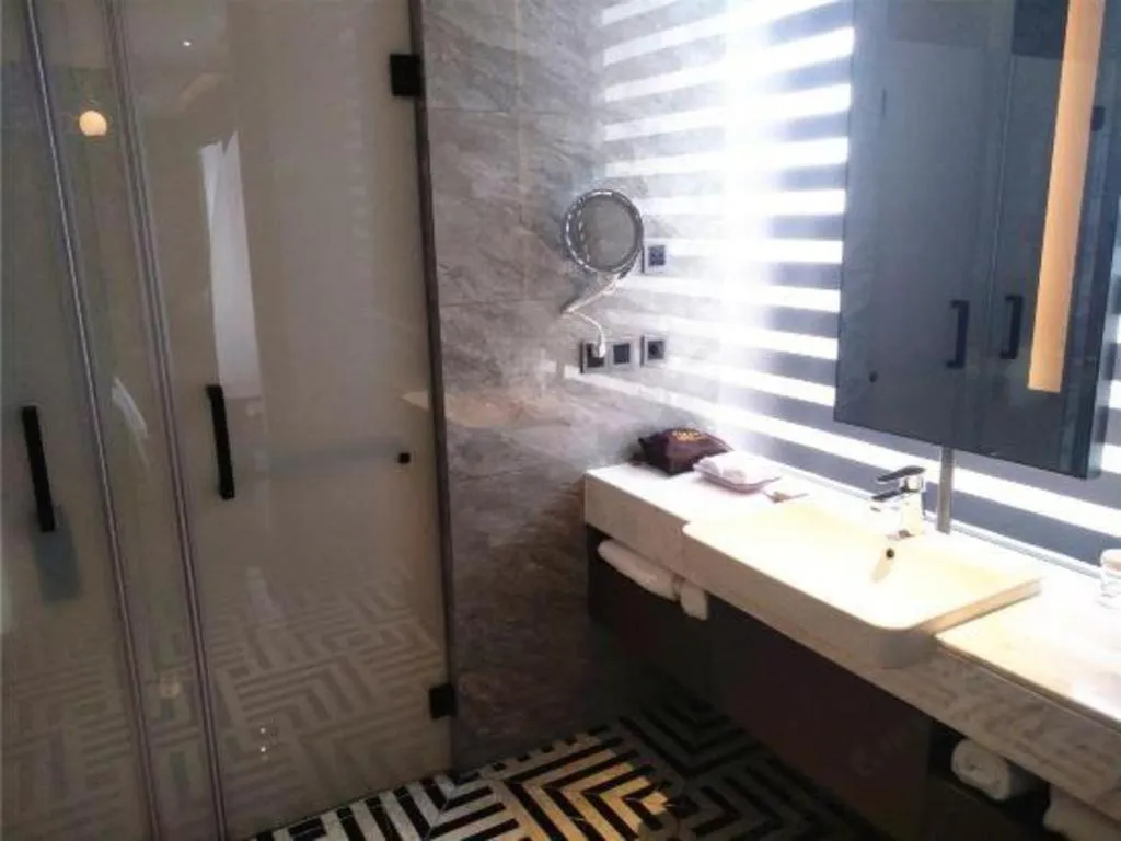 Zhong Yi Peng Ao Hotel