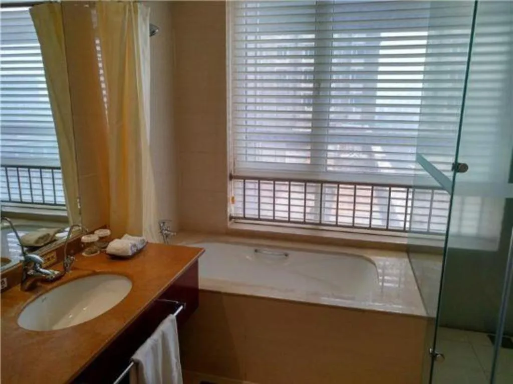 Zhong Yi Peng Ao Hotel