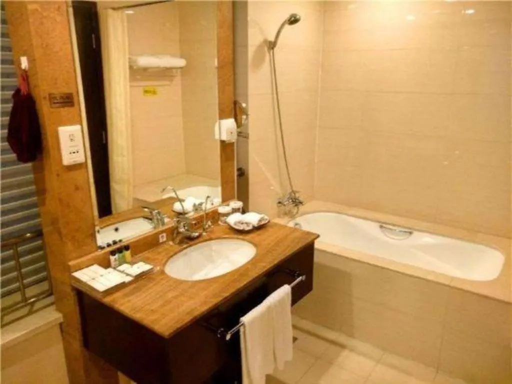 Zhong Yi Peng Ao Hotel