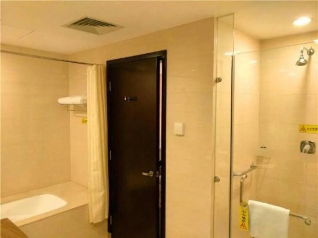 Zhong Yi Peng Ao Hotel