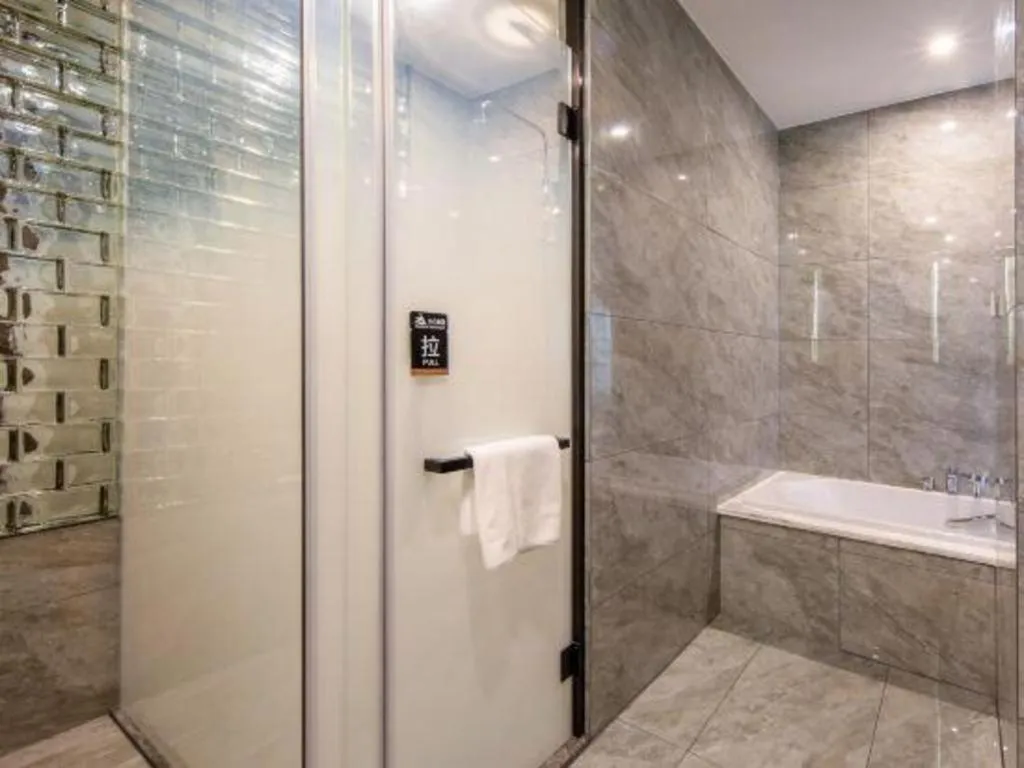 Zhong Yi Peng Ao Hotel