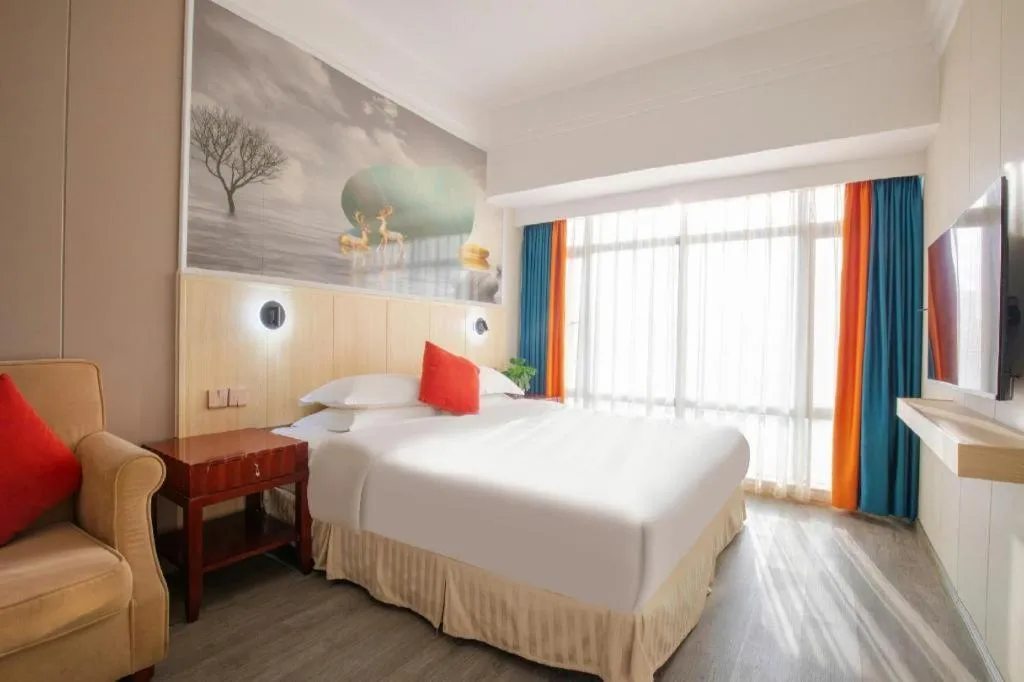 Bed in Silver Art Hotel