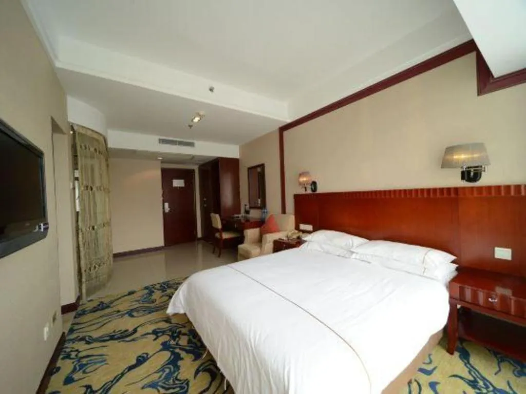 Bed in Silver Art Hotel