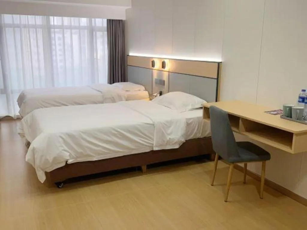 Bed in Silver Art Hotel