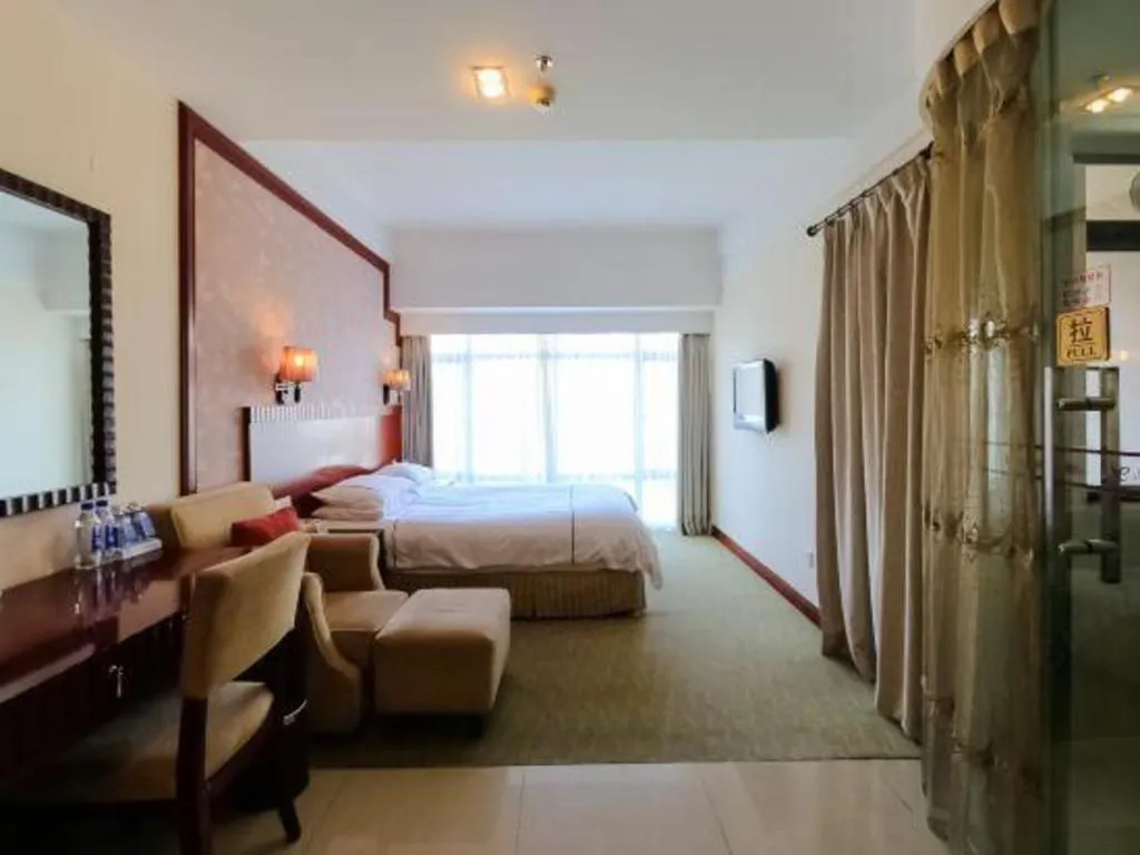 Bed in Silver Art Hotel