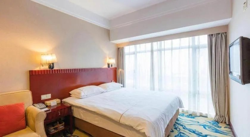 Bed in Silver Art Hotel