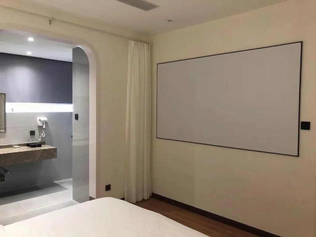 Bed in Silver Art Hotel