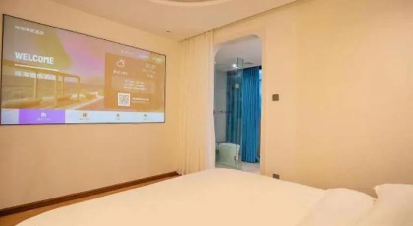 Bed in Silver Art Hotel