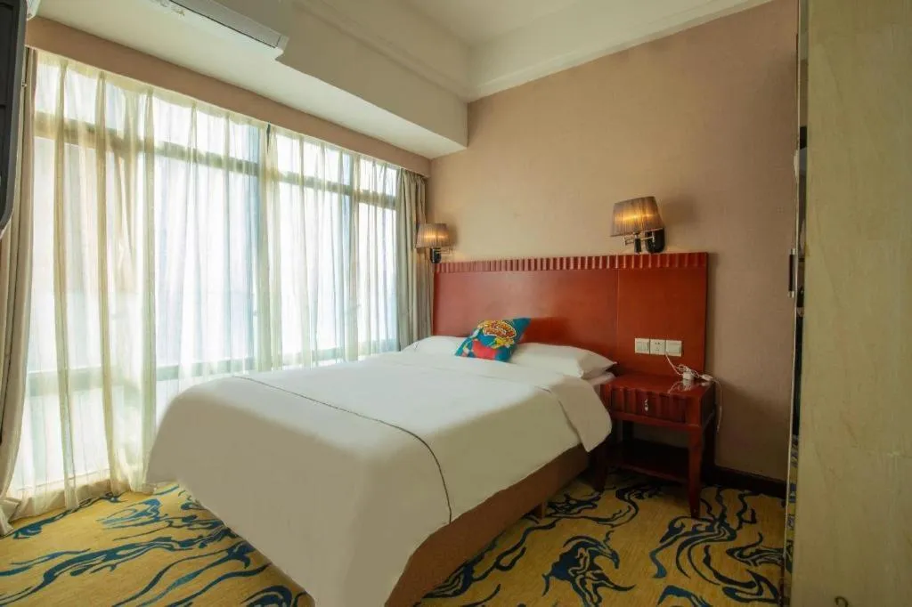 Bed in Silver Art Hotel