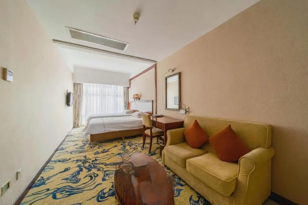 Bed in Silver Art Hotel