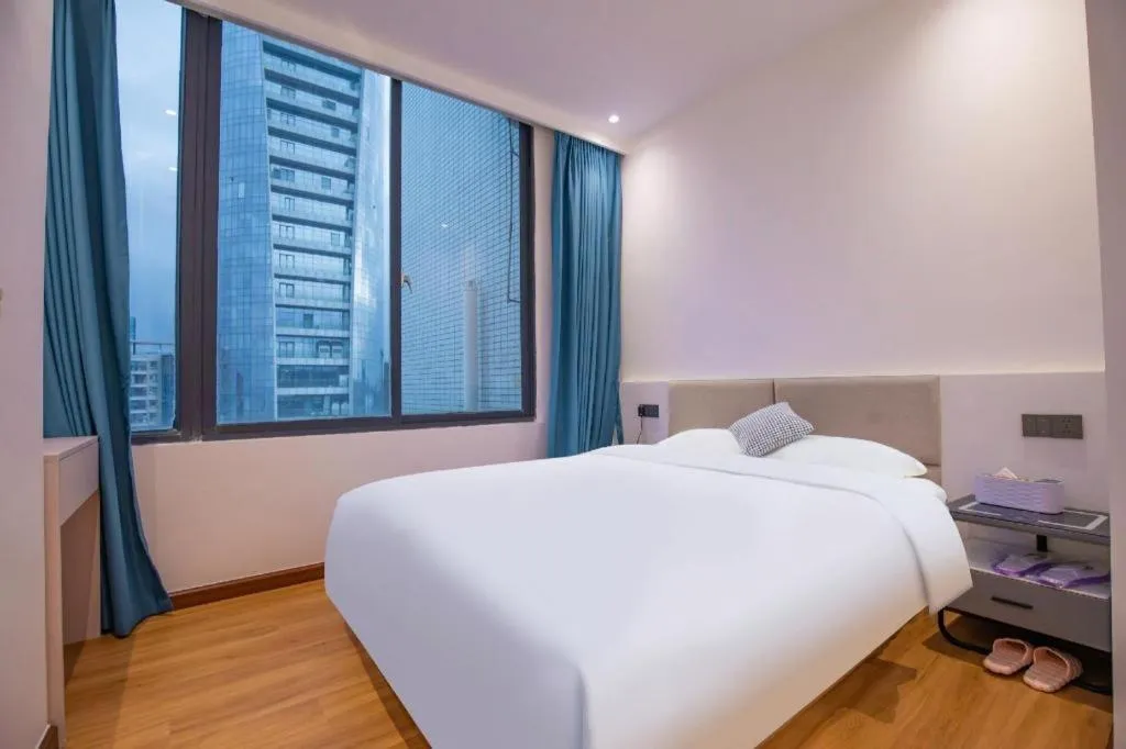 Bed in Silver Art Hotel