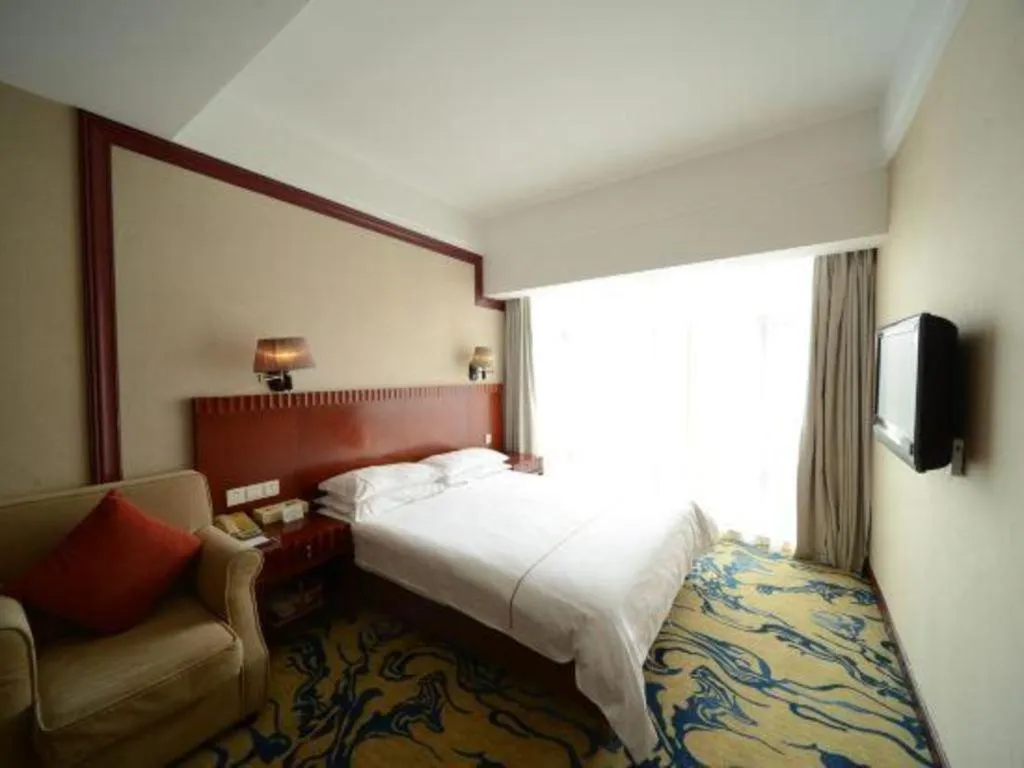 Bed in Silver Art Hotel