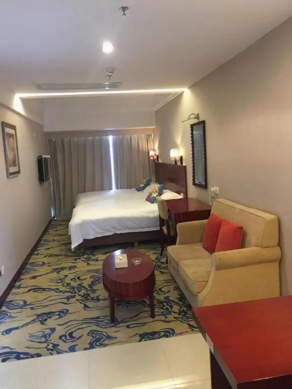 Bed in Silver Art Hotel