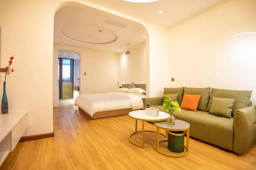 Bed in Silver Art Hotel