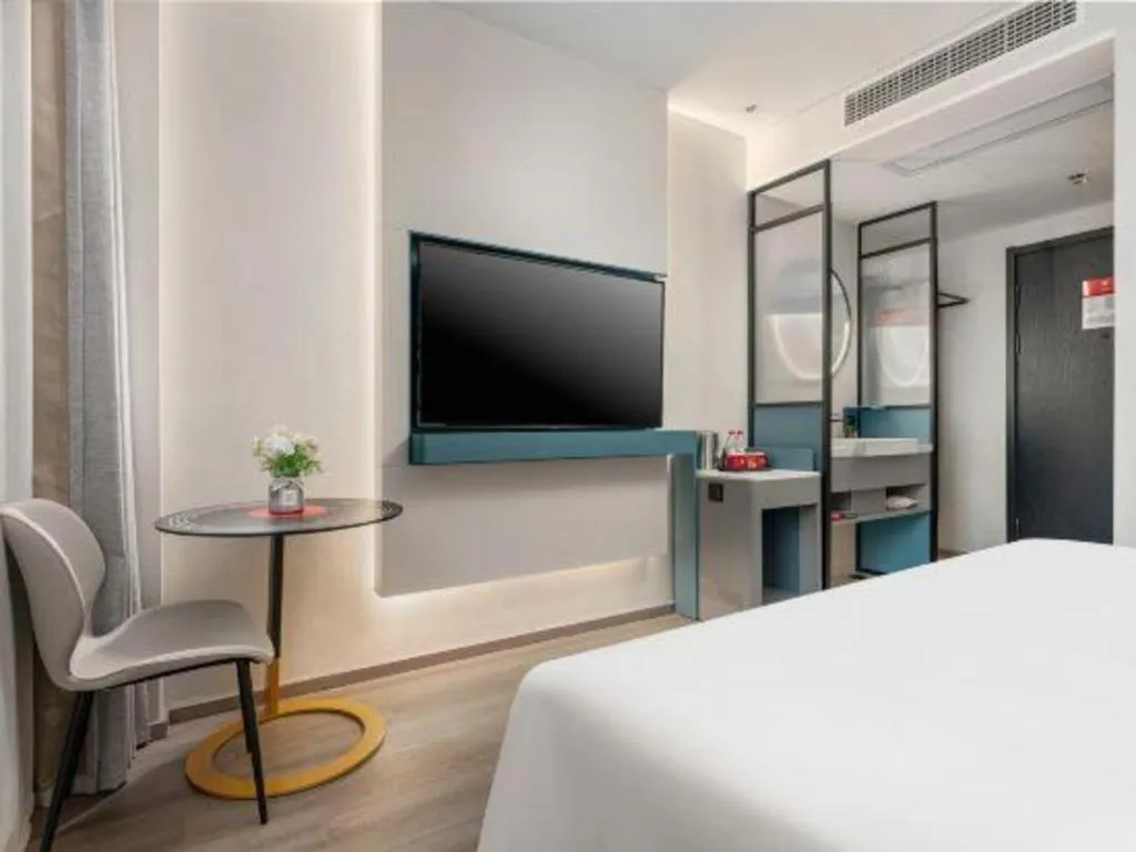 Bed in ibis Dongguan Dongcheng