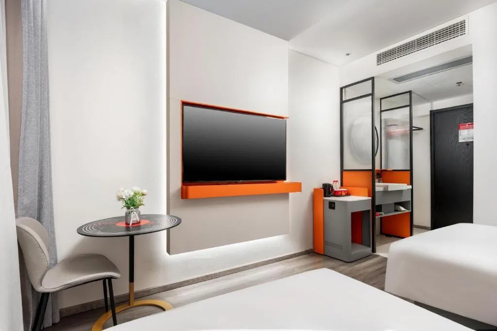 Bed in ibis Dongguan Dongcheng
