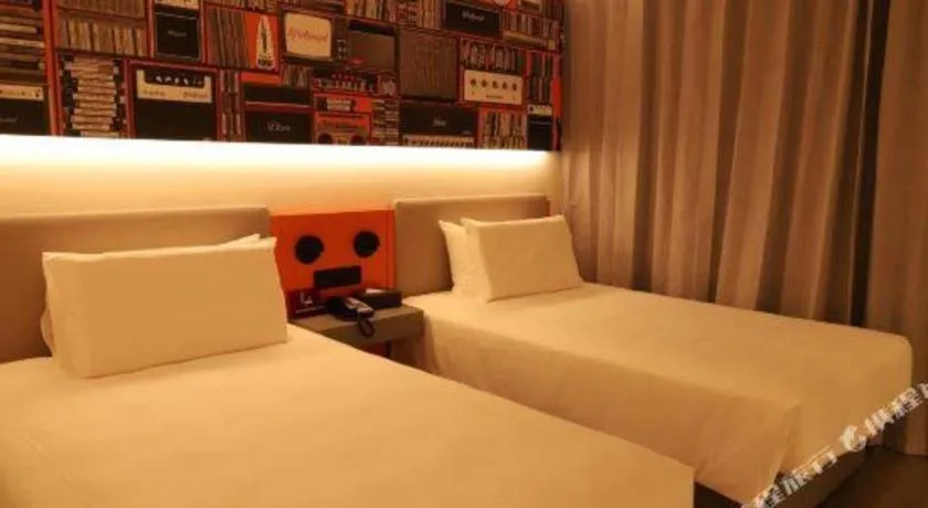 Bed in ibis Dongguan Dongcheng