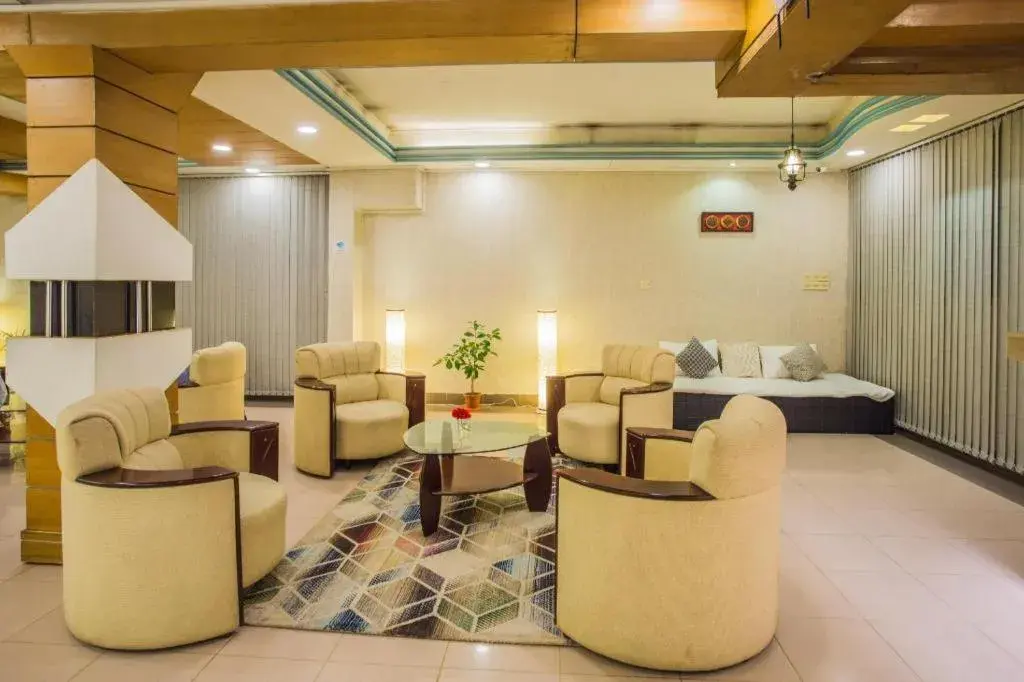 Bed in Tropical Daisy Bed in Tropical Daisy