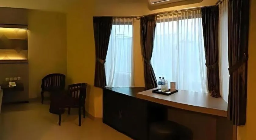 Alexander Hotel Tegal