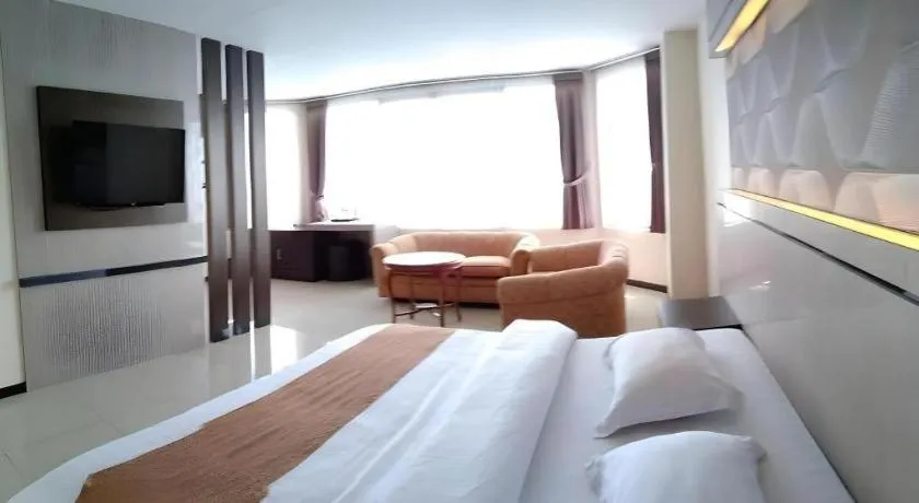 Bed in Alexander Hotel Tegal