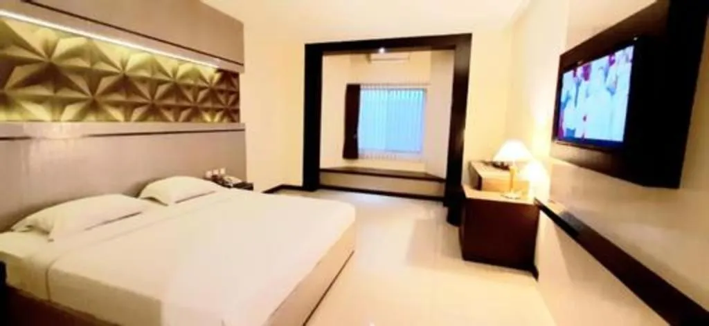 Bed in Alexander Hotel Tegal