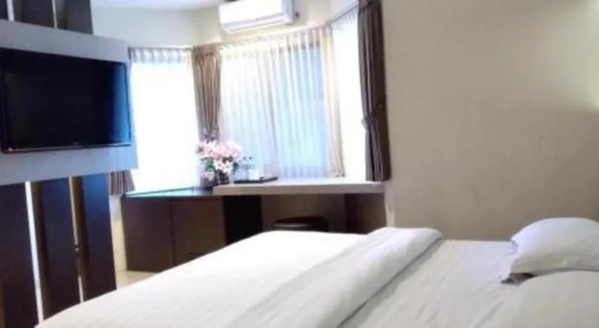 Bed in Alexander Hotel Tegal