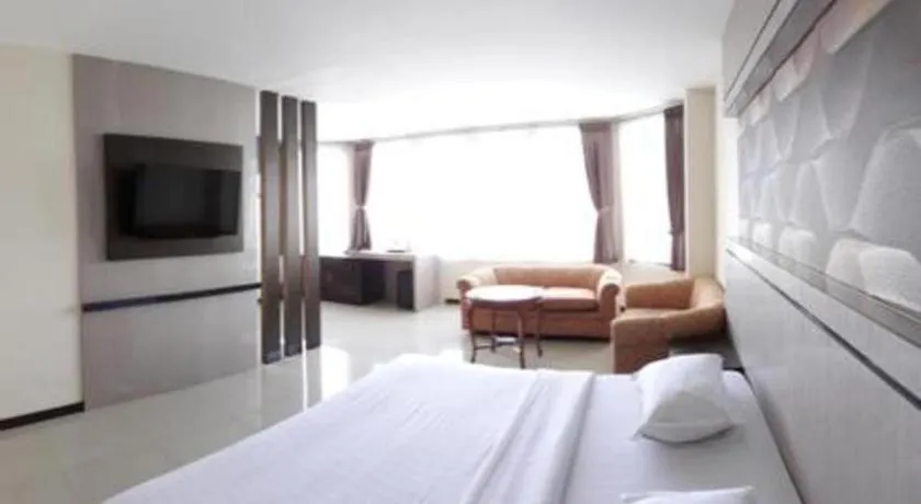 Bed in Alexander Hotel Tegal