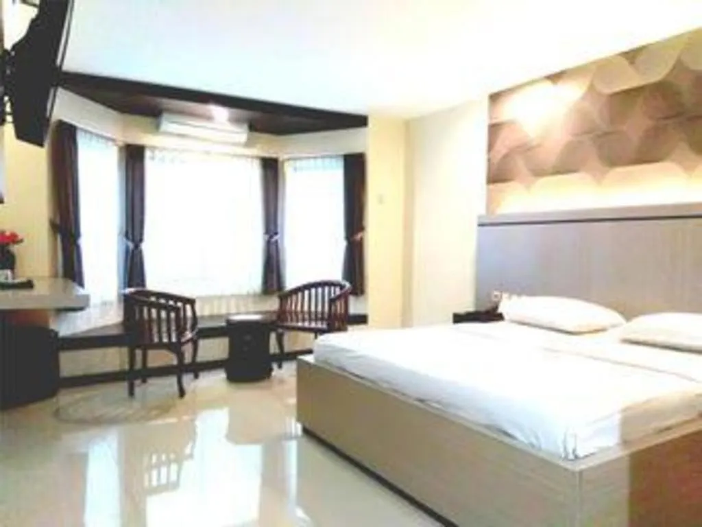 Bed in Alexander Hotel Tegal