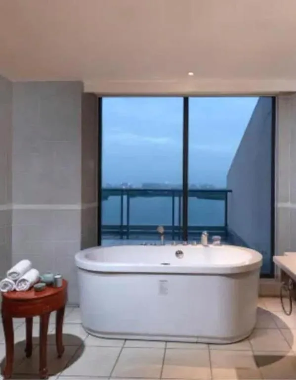 Hangzhou Blossom Water Museum Hotel