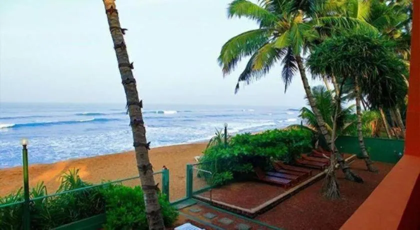 OYO 246 Roy Villa Beach Hotel