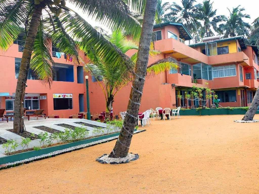 OYO 246 Roy Villa Beach Hotel