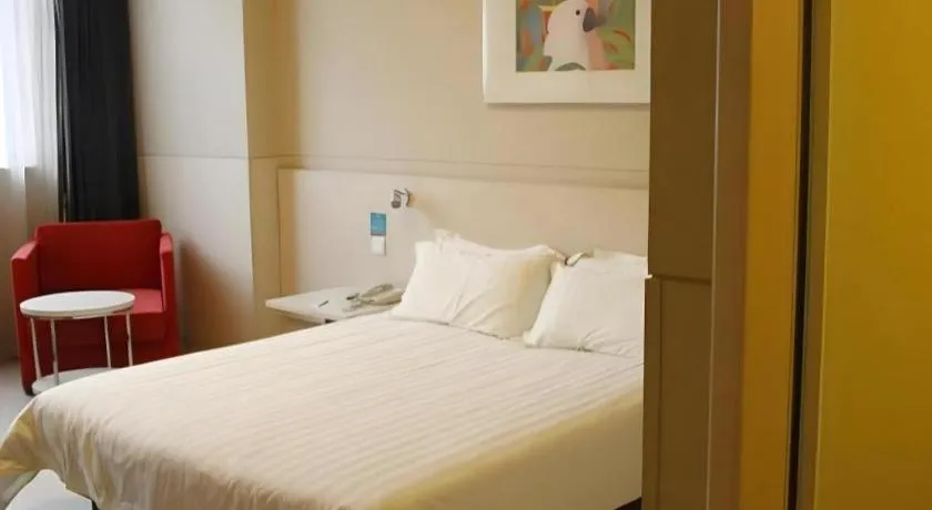 Bed in Jinjiang Inn Xian Mingguang Road