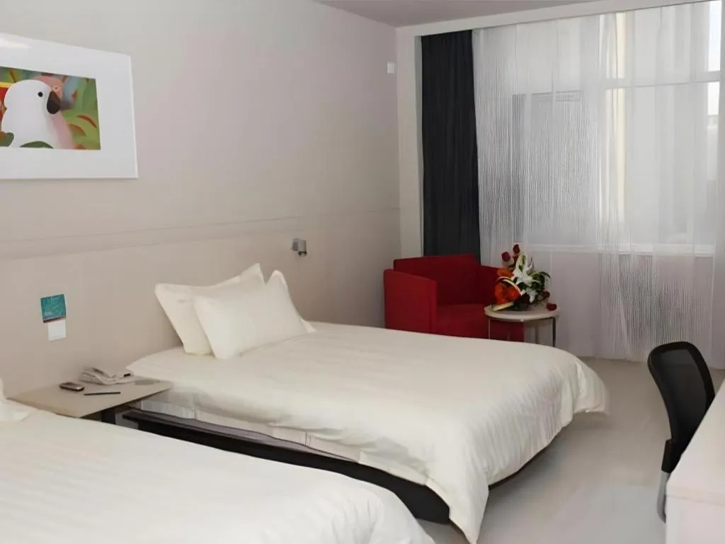 Bed in Jinjiang Inn Xian Mingguang Road