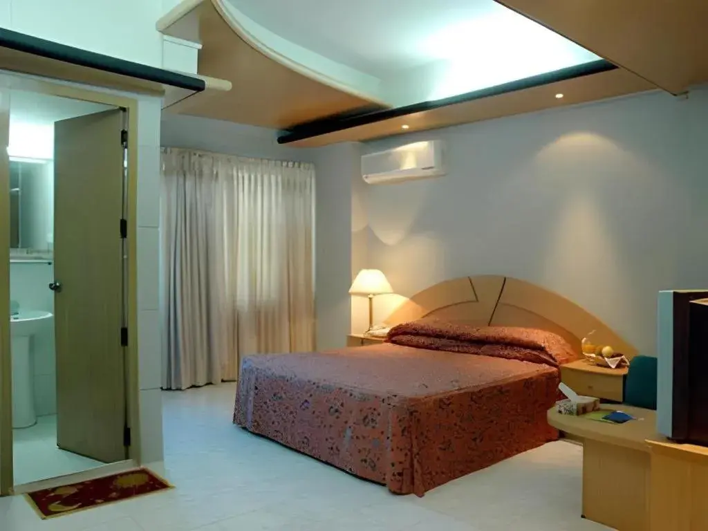 Bed in Hotel Tower Inn, Chittagong Bed in Hotel Tower Inn, Chittagong