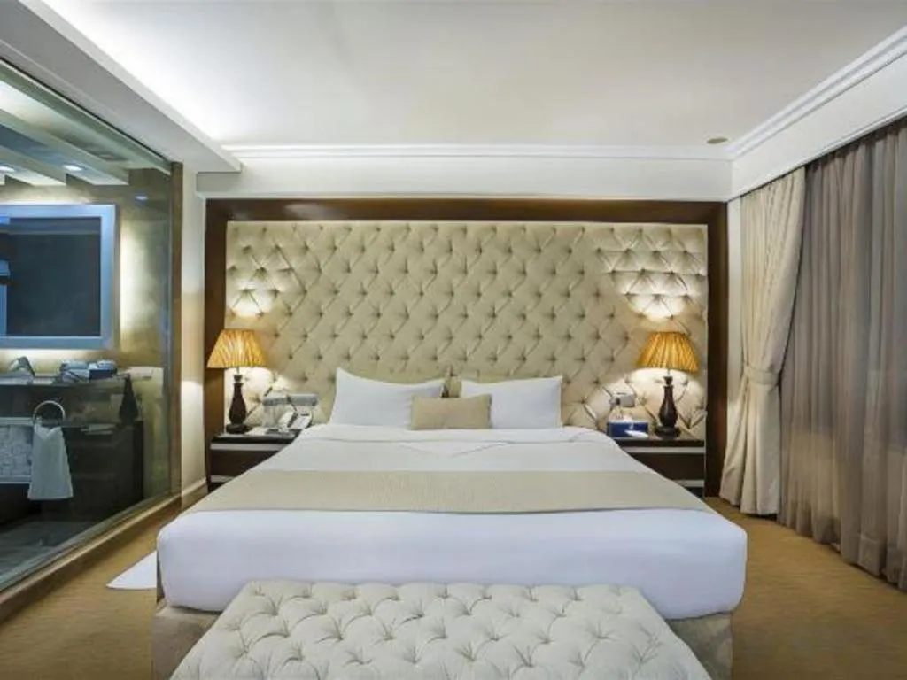 Bed in Hotel Agrabad