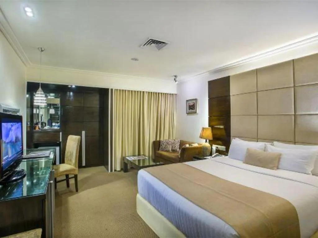 Bed in Hotel Agrabad